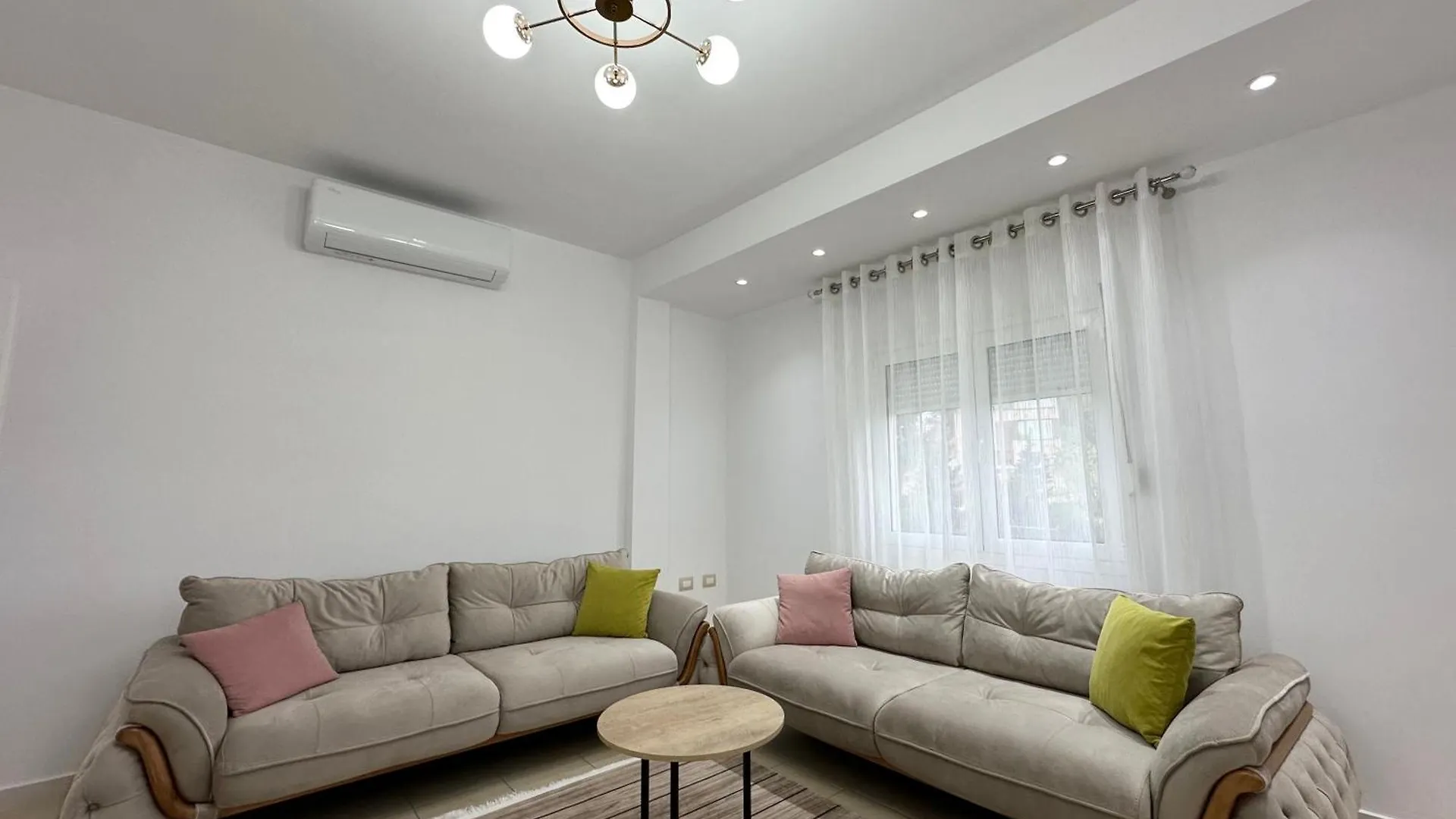 Sea View Green Hill Apartament Durres 0*,  Albania