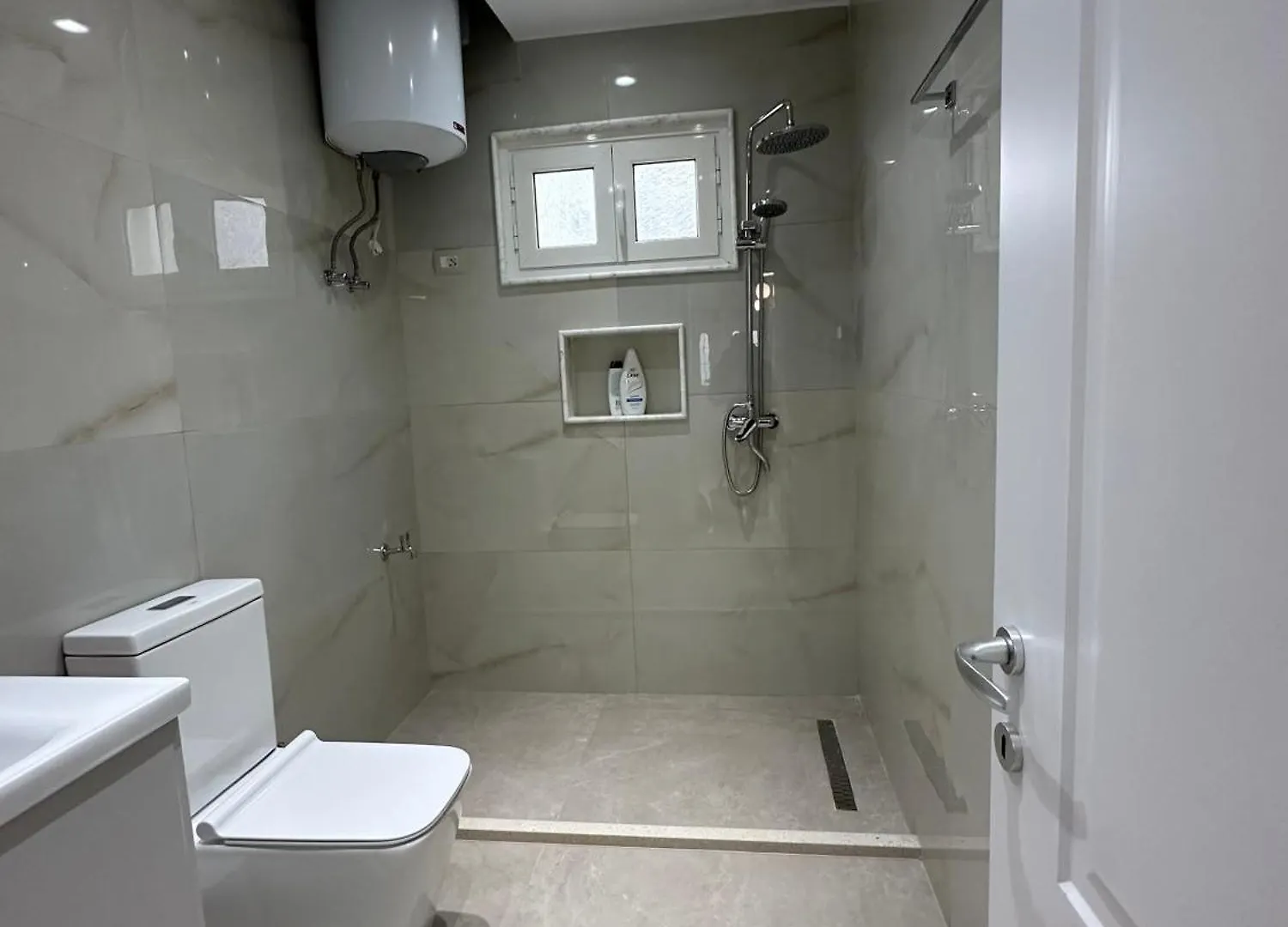 アパート Sea View Green Hill Apartament ドゥラス
